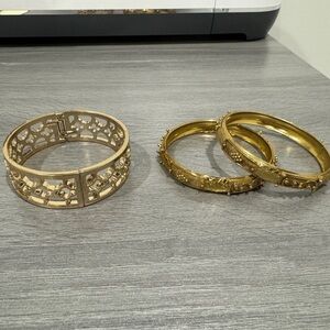 2 Pair Round Gold Bracelets